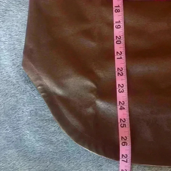 Wildfox Oversize Faux Leather Shirt Jacket in Chocolate Fondant Size Large NWT - Picture 7 of 8